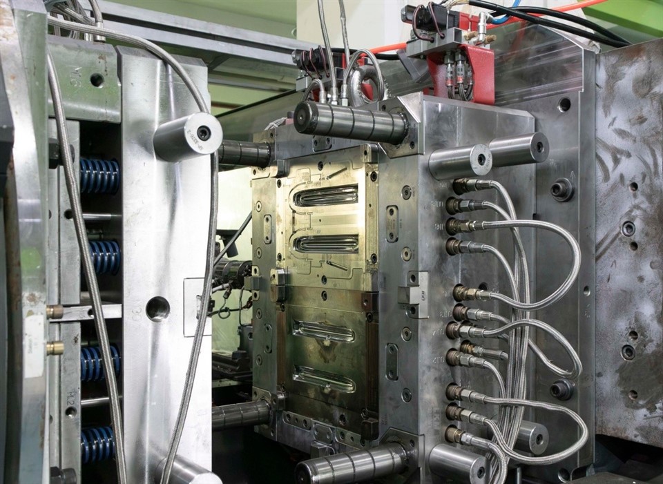 Automotive Taillight Injection Molds best